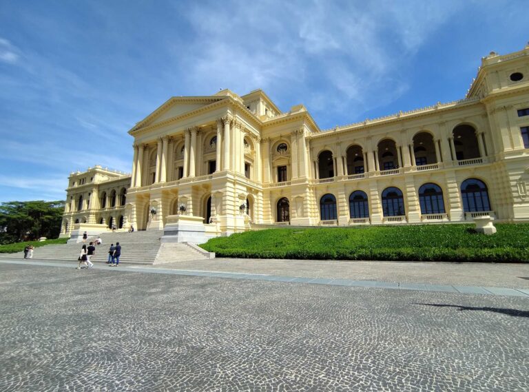 Capitais – Viajando com a Cintia