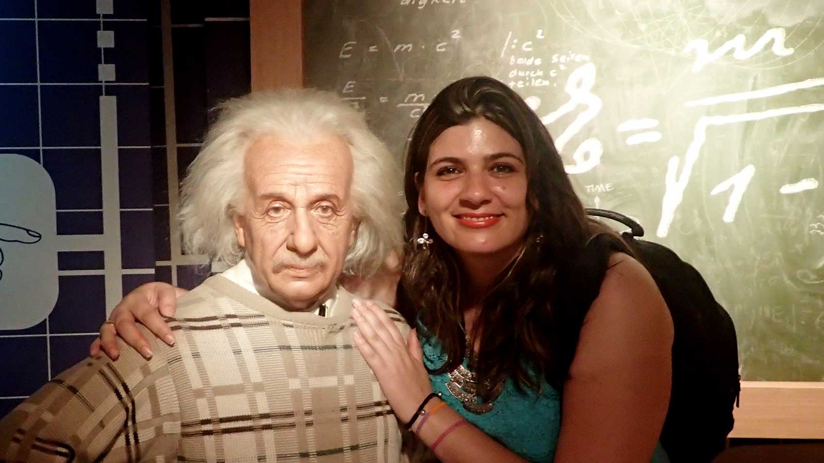 Eu e a Impressionante estátua do Gênio Albert Einstein.