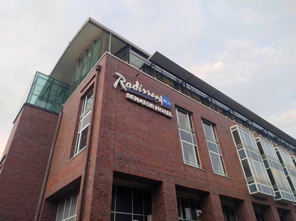 Radisson Blu Senator Hotel em Lübeck: A Elegância 5 Estrelas Que Surpreende